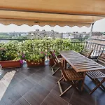 Cute & Cozy Terrace